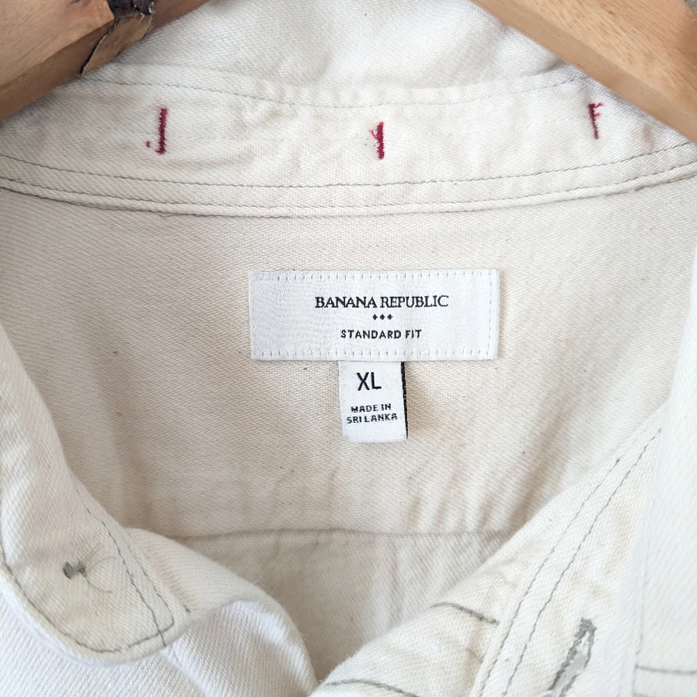 Banana Republic | Standard Fit | Short Sleeve Authentic Ecru Wash Denim